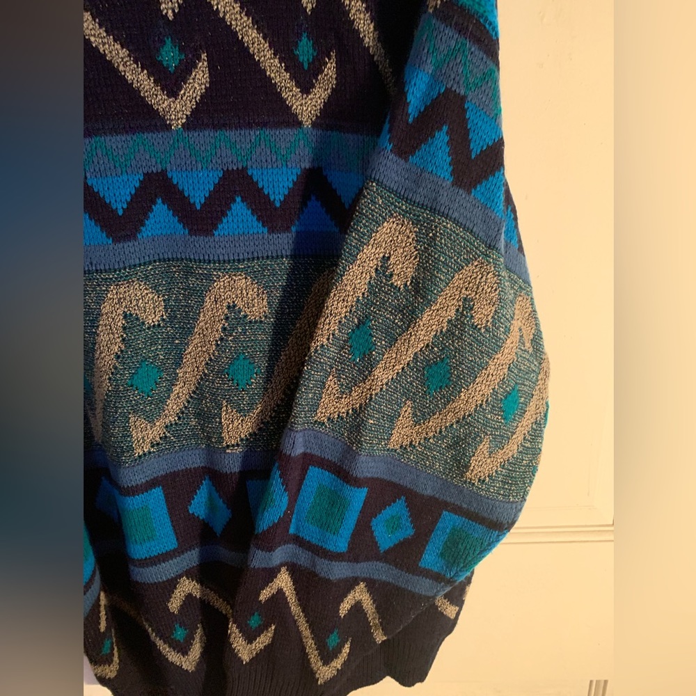 Sweater - Picture 2 of 5